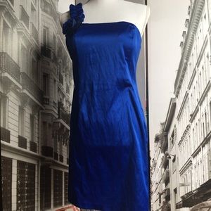Blue one-shoulder satin dress ♥️